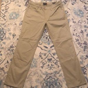 NWT Dockers 34x32”Jean Cut